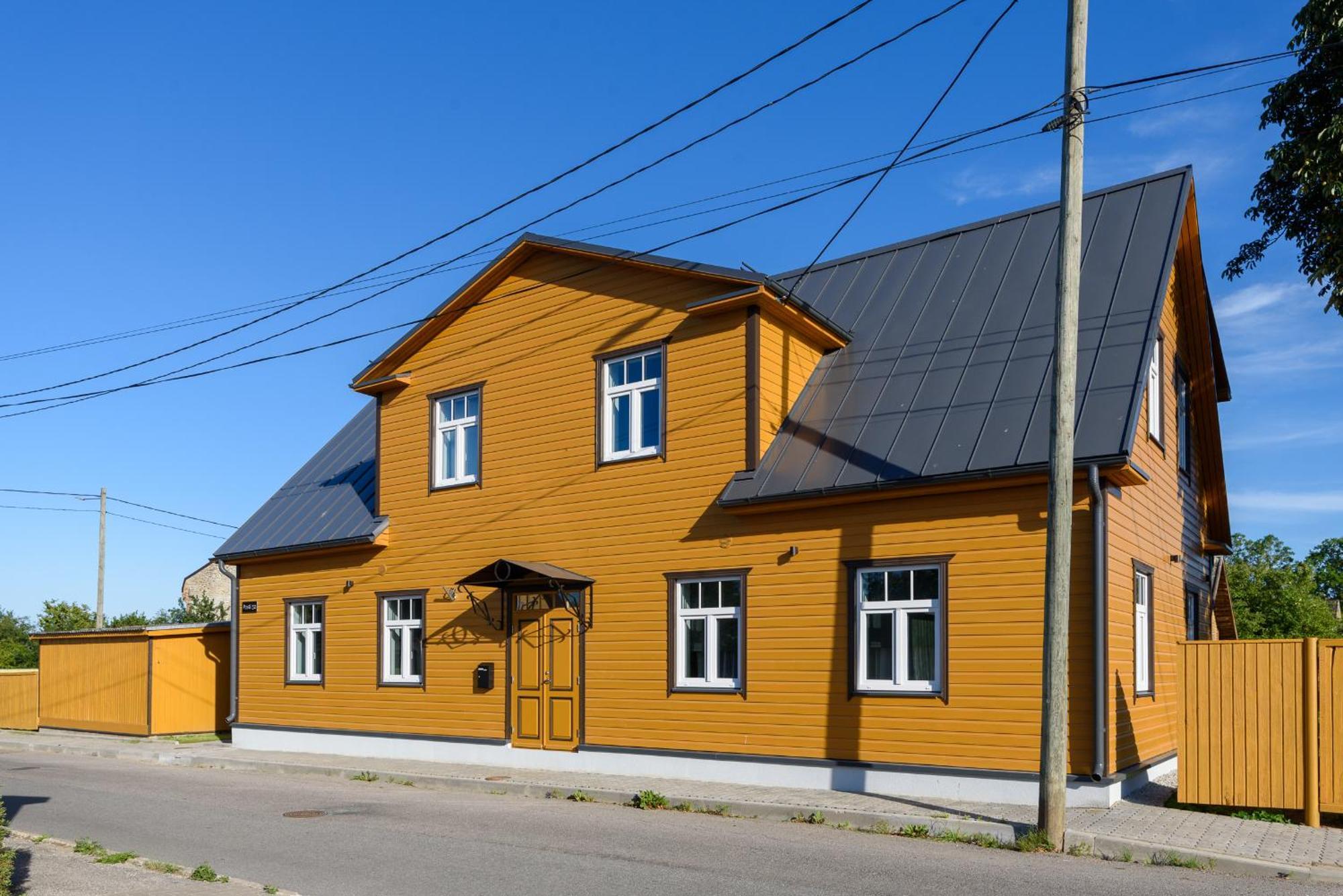 Posti Guesthouse Rakvere Exteriör bild