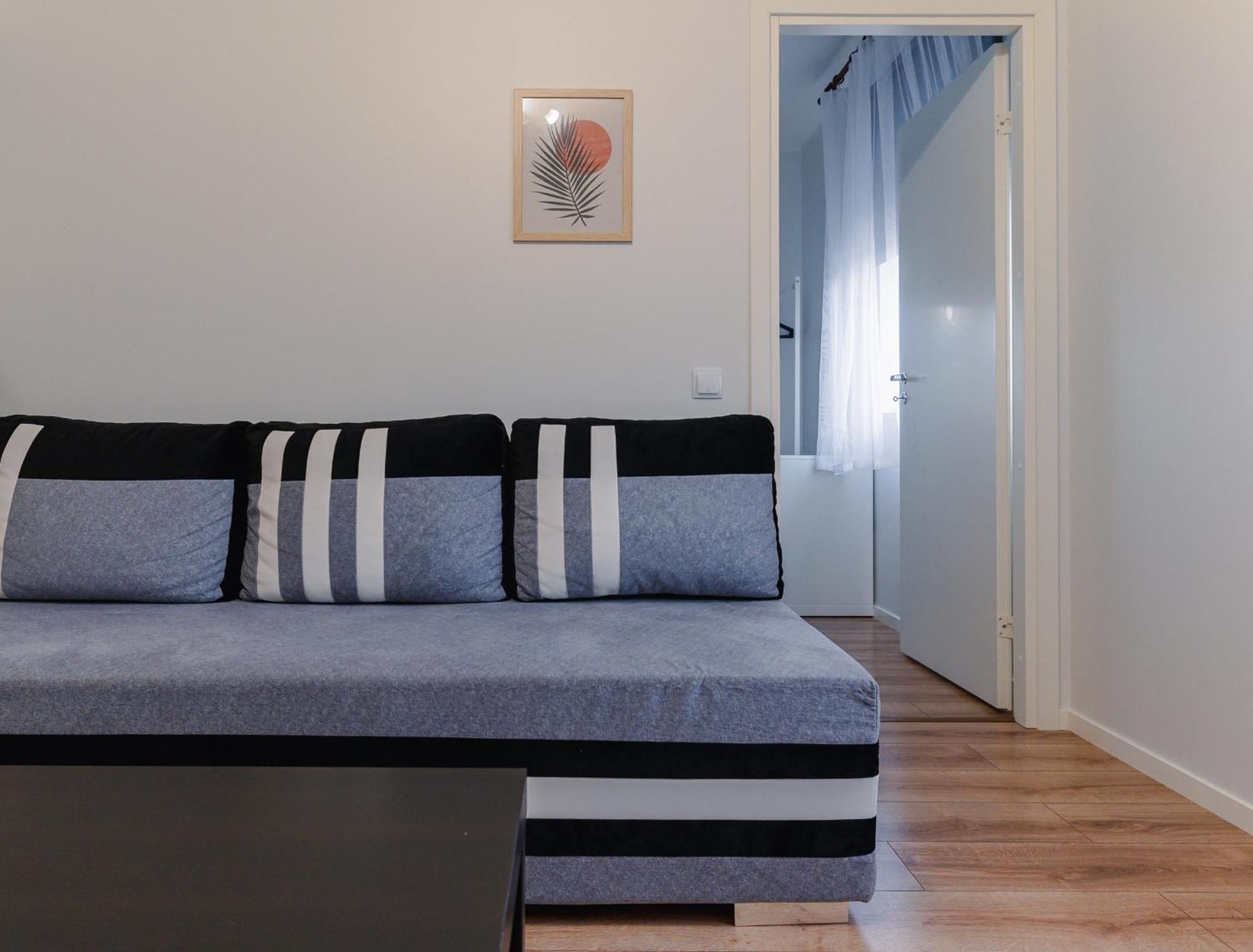 Posti Guesthouse Rakvere Exteriör bild